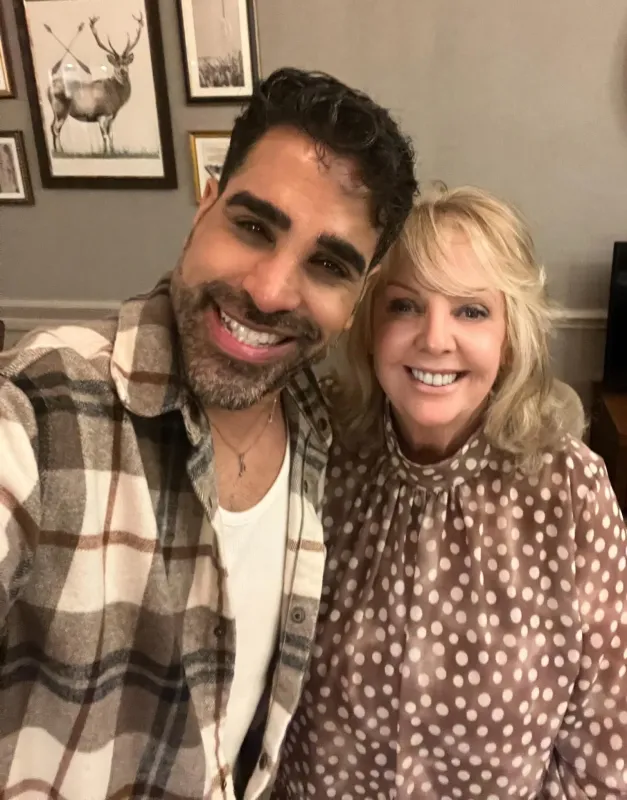 Dr Ranj Singh/TV Personality/Singer/Author
